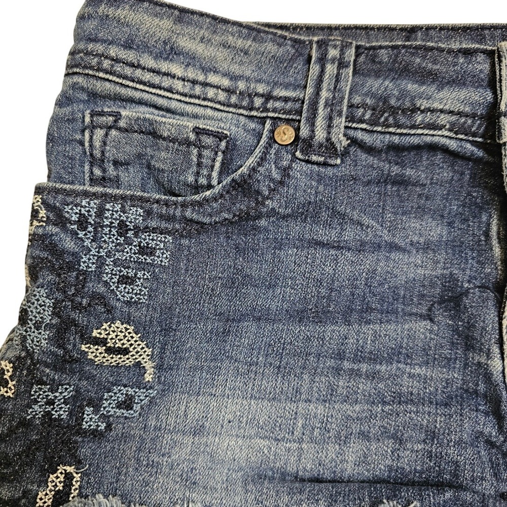 SHYANNE‎ Shyanne Embroidered Denim Micro Shorts Size 28 Frayed Hem Low Rise - Picture 5 of 8